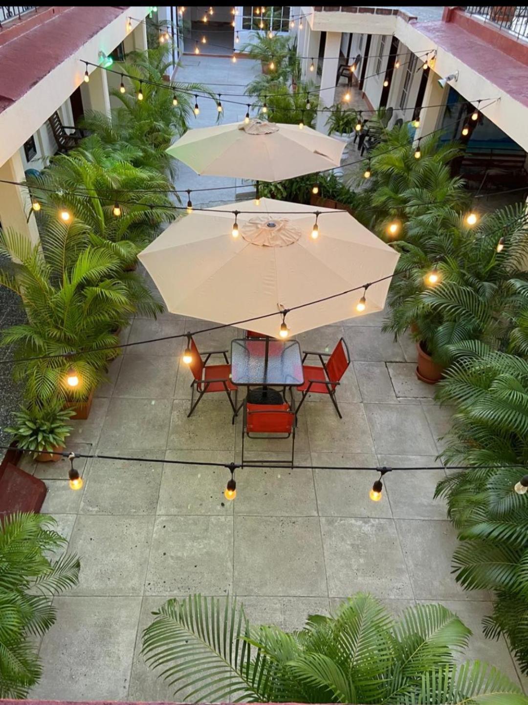 Hotel El Reformador Puerto Barrios Eksteriør billede